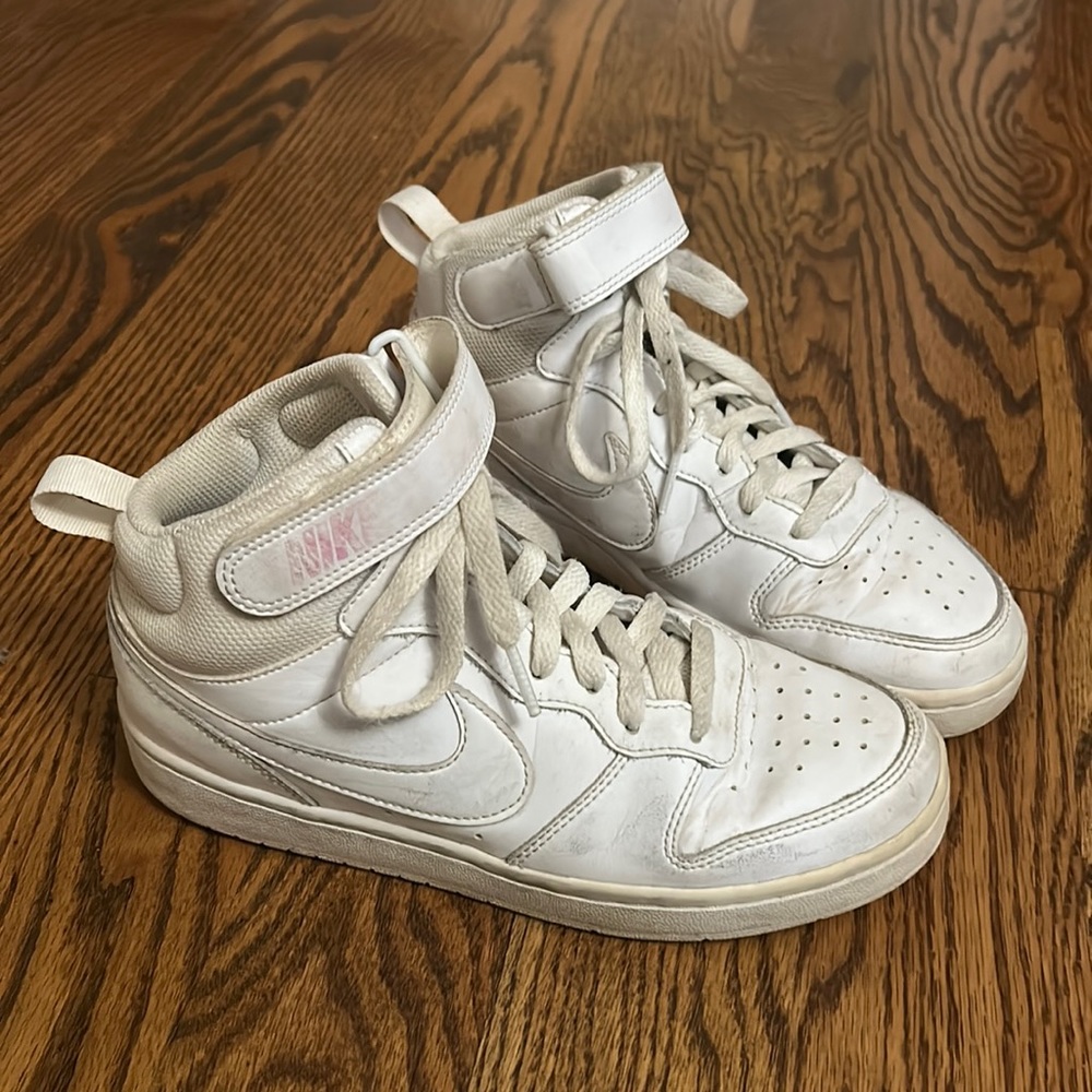gently used kids 5.5 white high top sneakers nike
